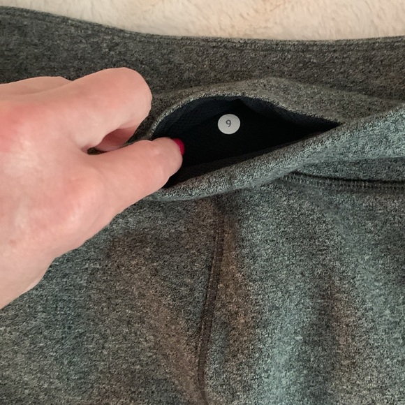 Lululemon gray and black skirt, 6 - Picture 6 of 7